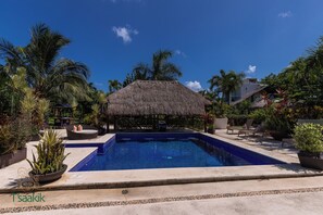 Outdoor pool, pool umbrellas, sun loungers