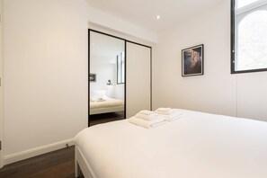 1 chambre, fer et planche à repasser, lit parapluie, Wi-Fi