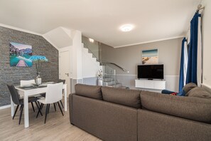 Smart TV - Modern villa, shared infinity pool | SunsetCliff 7 (Faja Da Ovelha)