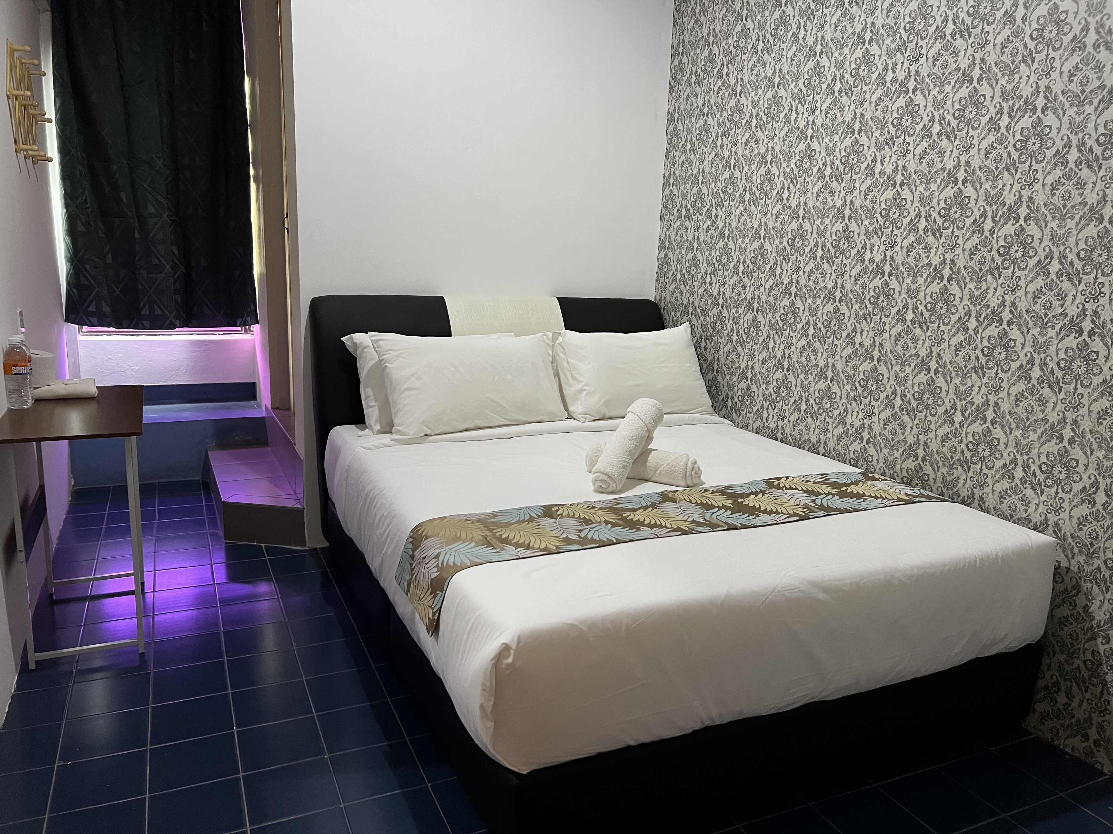 deluxe double room, non smoking, city view | individually decorated, individually furnished, free wifi, bed sheets