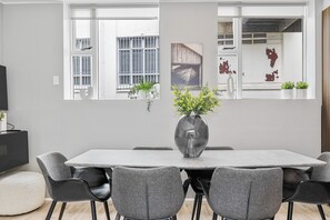 Apartment | In-room dining