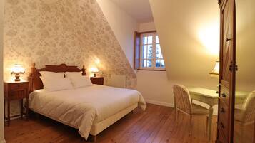 Exclusive Double Room | Hypo-allergenic bedding, Select Comfort beds, individually decorated