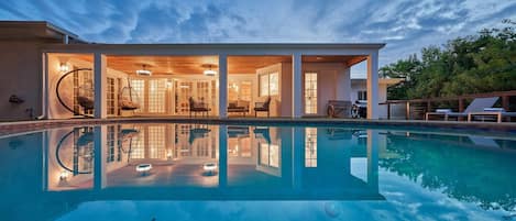 Udendørs pool, opvarmet pool