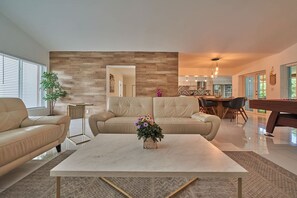 Smart TV, fireplace, offices