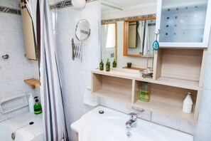 City-Apartment | Badezimmer
