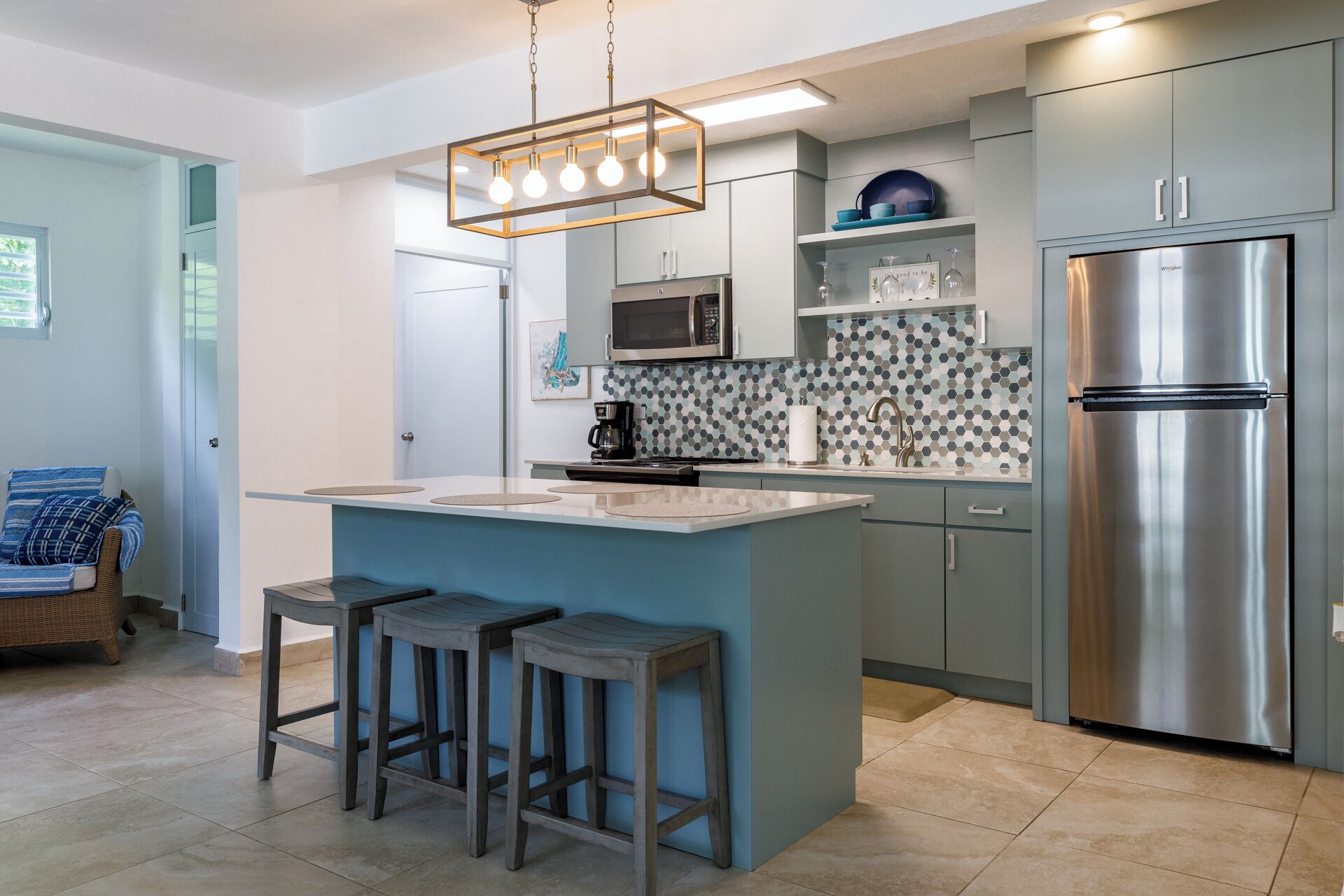 Apt 4 Full State of the Art High End Kitchen