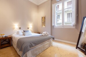 7 habitaciones, tabla de planchar con plancha y wifi gratis
