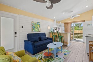 TV, offices - The Palms Cottage Three- A Green Haven on Sanibel's East End (Sanibel)