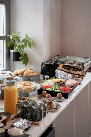Free daily buffet breakfast - Malmo Historic Hotel (Chania)