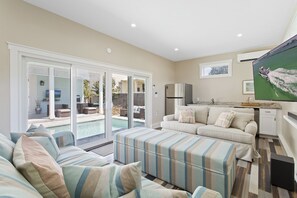 TV - Aqua Waters - Newly Updated Vacation Home with Golf Cart, Private Pool + Cabana! (Destin)