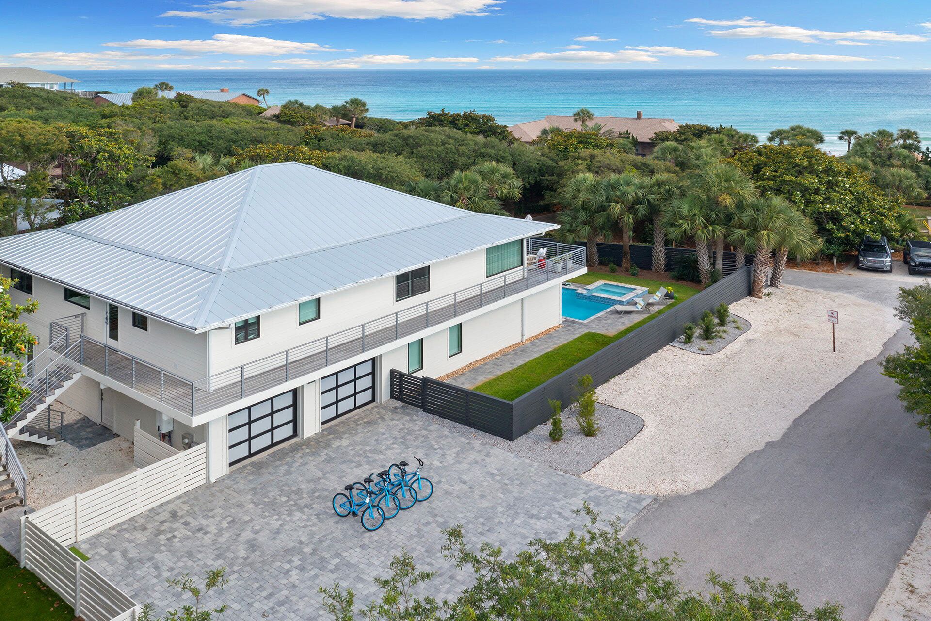 Seven Palms - Newly Renovated, Heated Pool + Spa, Putting Green, Free Bikes!