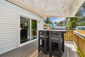 Terrace/patio - Downtown Dunedin With Privacy Yet Close To It All (Dunedin)