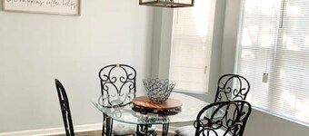 Roomy Lithonia Townhome Near Arabia Mountain Nat’l Heritage Area with Backyard!