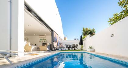 V3 Moradia Golden Nelly com Piscina