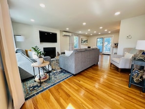 Smart TV, fireplace, offices