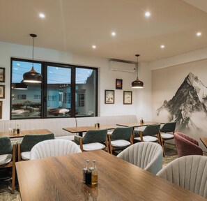 Restaurant - Suru Hotel & Restaurant (Busteni)