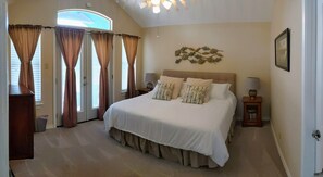 4 camere, ferro/asse da stiro, Wi-Fi gratuito, lenzuola