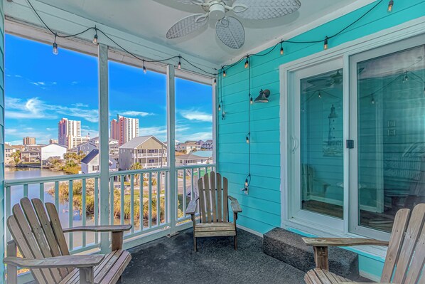 Property grounds - Cozy, family friendly, 2BR/2BA in Cherry Grove steps to the beach.  (North Myrtle Beach)