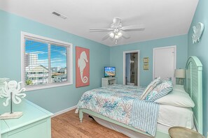 2 عدّة غرف نوم ومكواة/لوح كي وواي فاي مجانًا وملاءات أسرّة