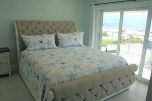2 bedrooms - Sand Dollar North - Spectacular View From Beachfront 2 Bedroom (Fort Myers Beach)