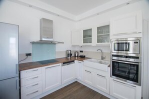 電子レンジ、オーブン、食器洗い機