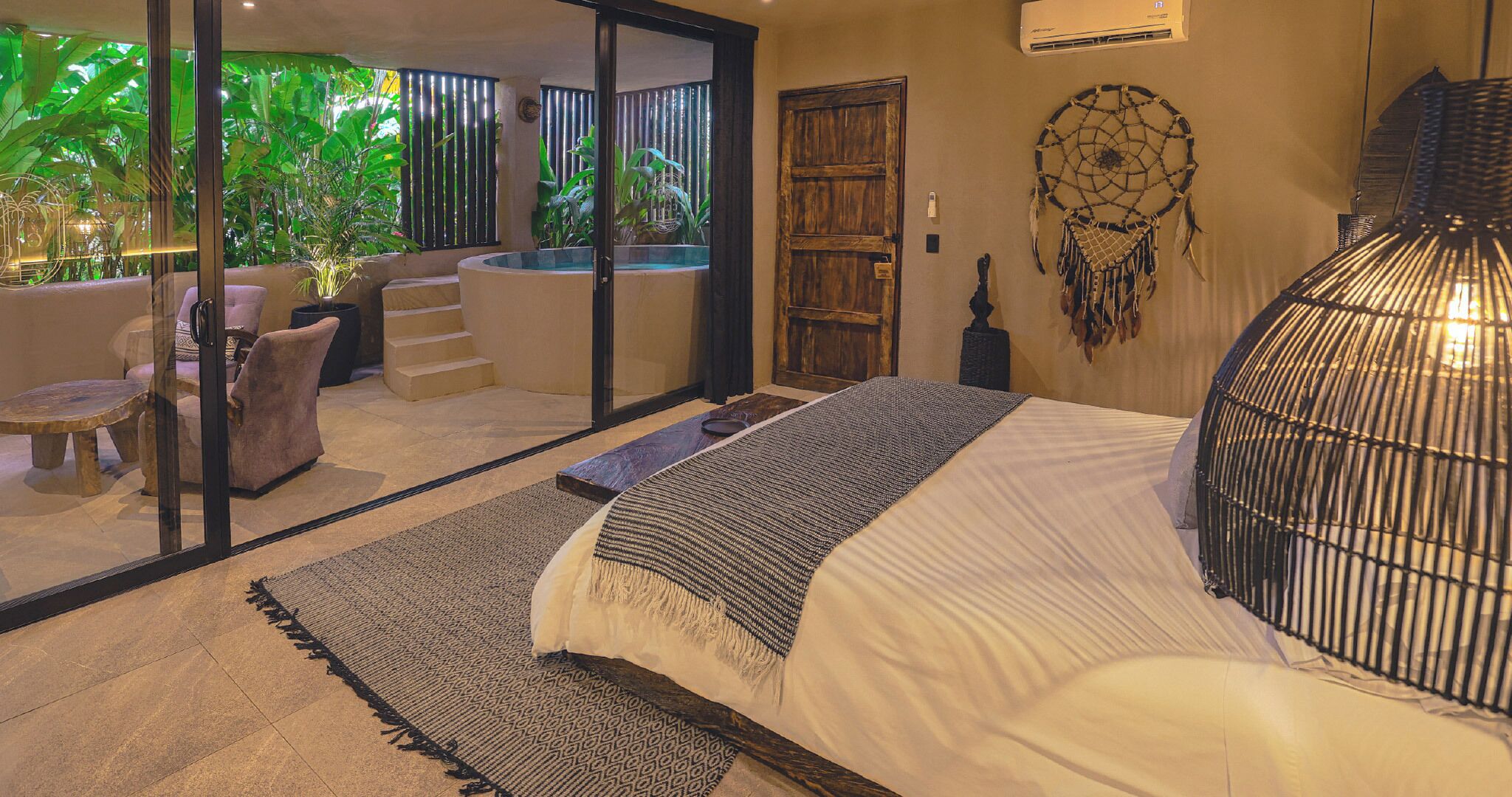 deluxe villa | 1 bedroom, in-room safe, individually furnished, laptop workspace