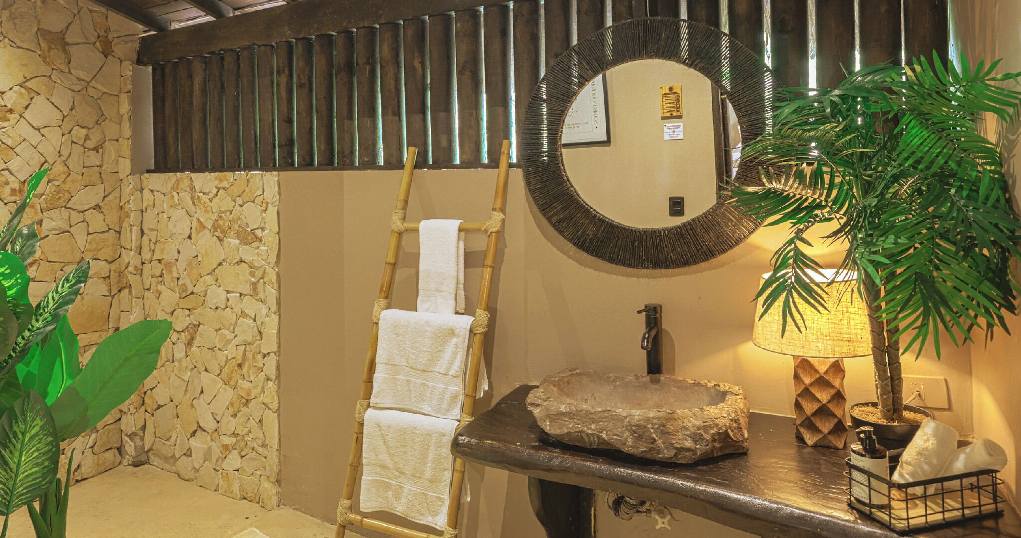 superior room | 1 bedroom, in-room safe, individually furnished, laptop workspace