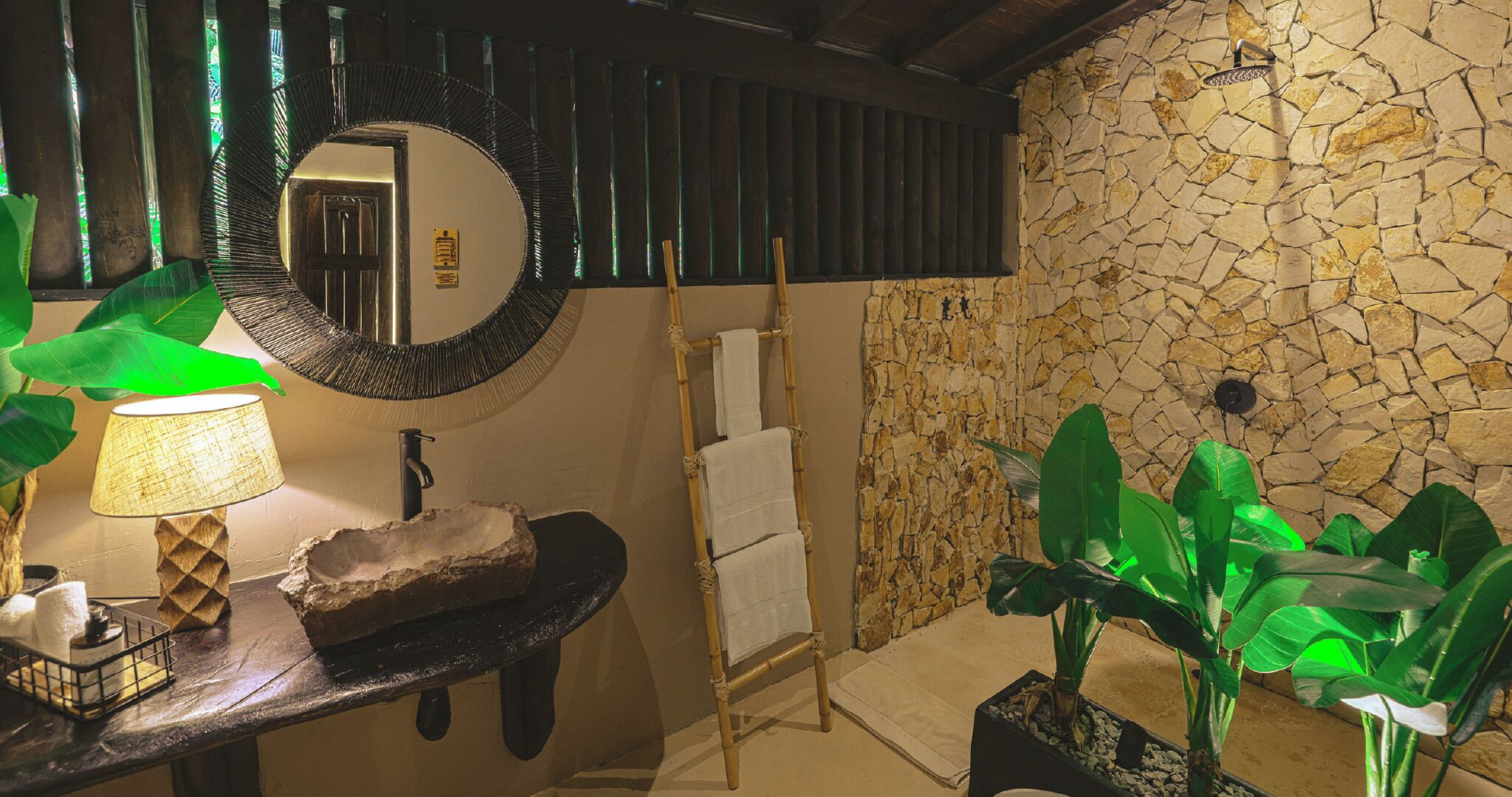 junior room | bathroom | shower, towels