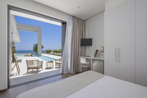 6 Schlafzimmer, Zimmersafe, Schreibtisch, Bügeleisen/Bügelbrett
