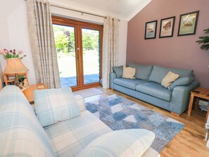 Cottage | Living area - The Garden Suite at Fiddler Hall Barn (Ulverston)