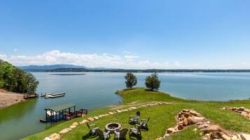 Towels, toilet paper