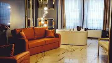 Egyptian cotton sheets, premium bedding, iron/ironing board, free WiFi