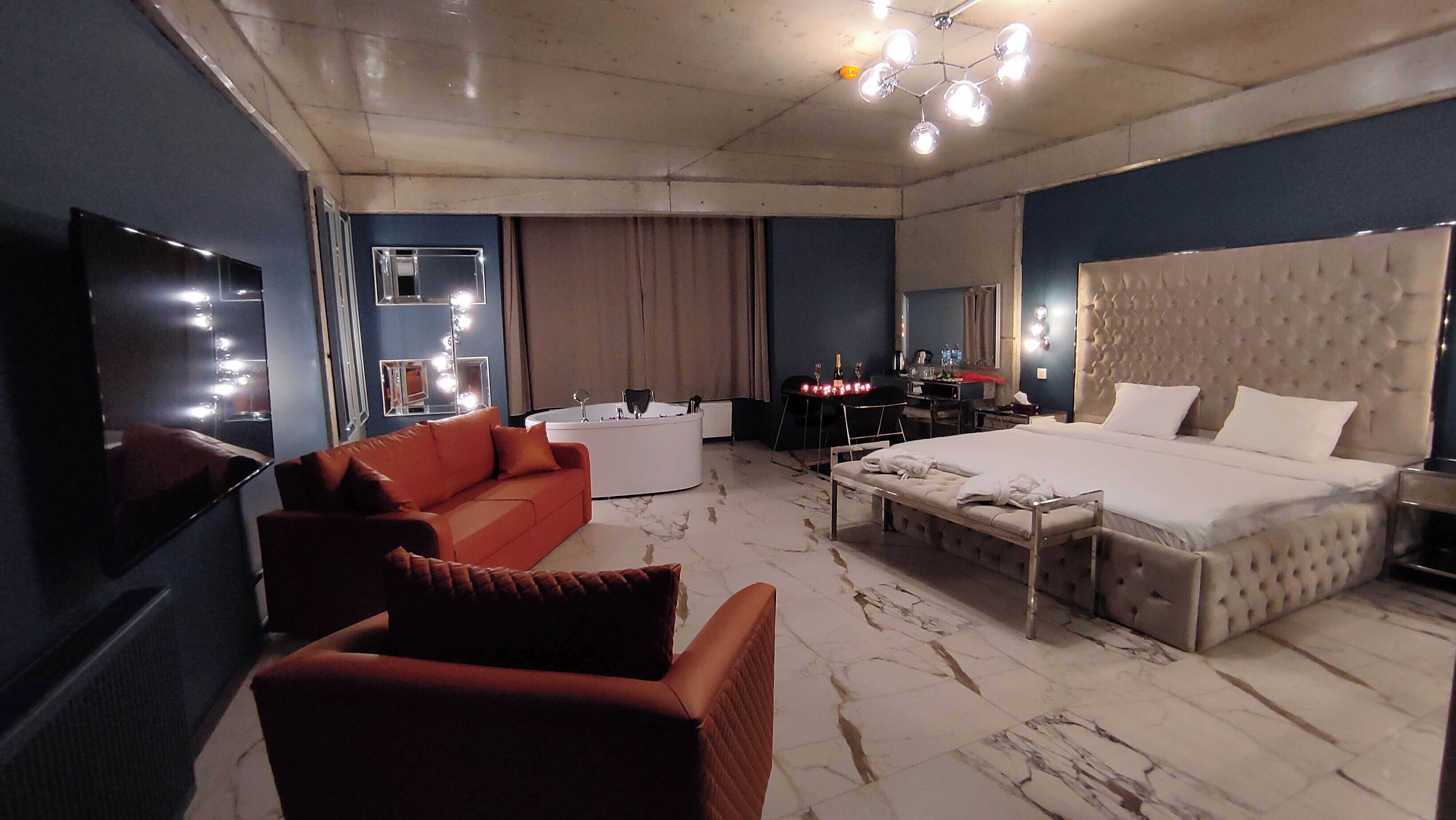 Suite with Jacuzzi | Bettwäsche aus ägyptischer Baumwolle, hochwertige Bettwaren