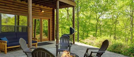 Studio (3 Bedrooms) | Front of property