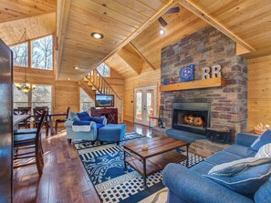 Cabin, Multiple Beds, Patio | Living area | TV, fireplace - Robert's Retreat (Dandridge)