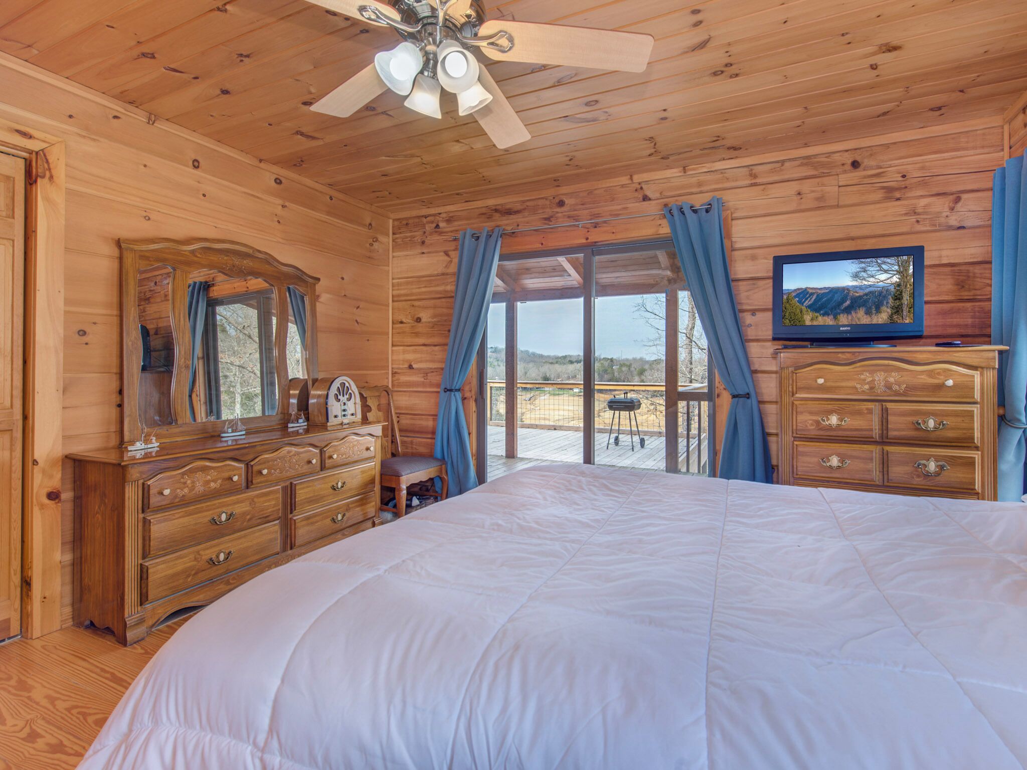 Studio (3 Bedrooms) | Property amenity