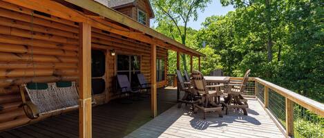 Studio (3 Bedrooms) | Front of property