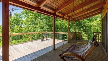 Studio (3 Bedrooms) | Property amenity