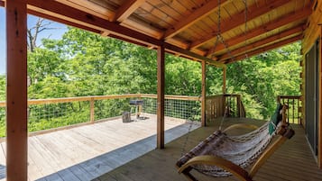 Studio (3 Bedrooms) | Property amenity