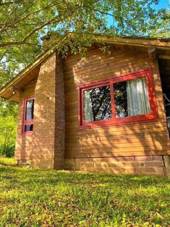 Superior Bungalow, Mountain View | Free WiFi
