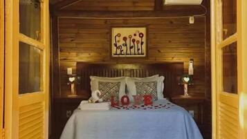 Basic Bungalow, Mountain View | Free WiFi