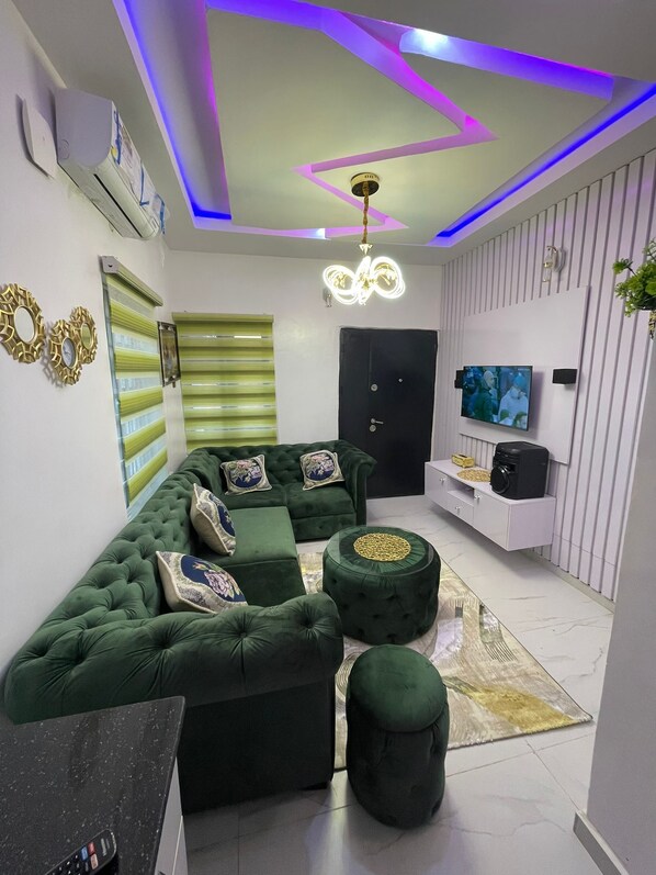 Smart TV, video-game console, DVD player, foosball - Home Away From Home (Sagamu)