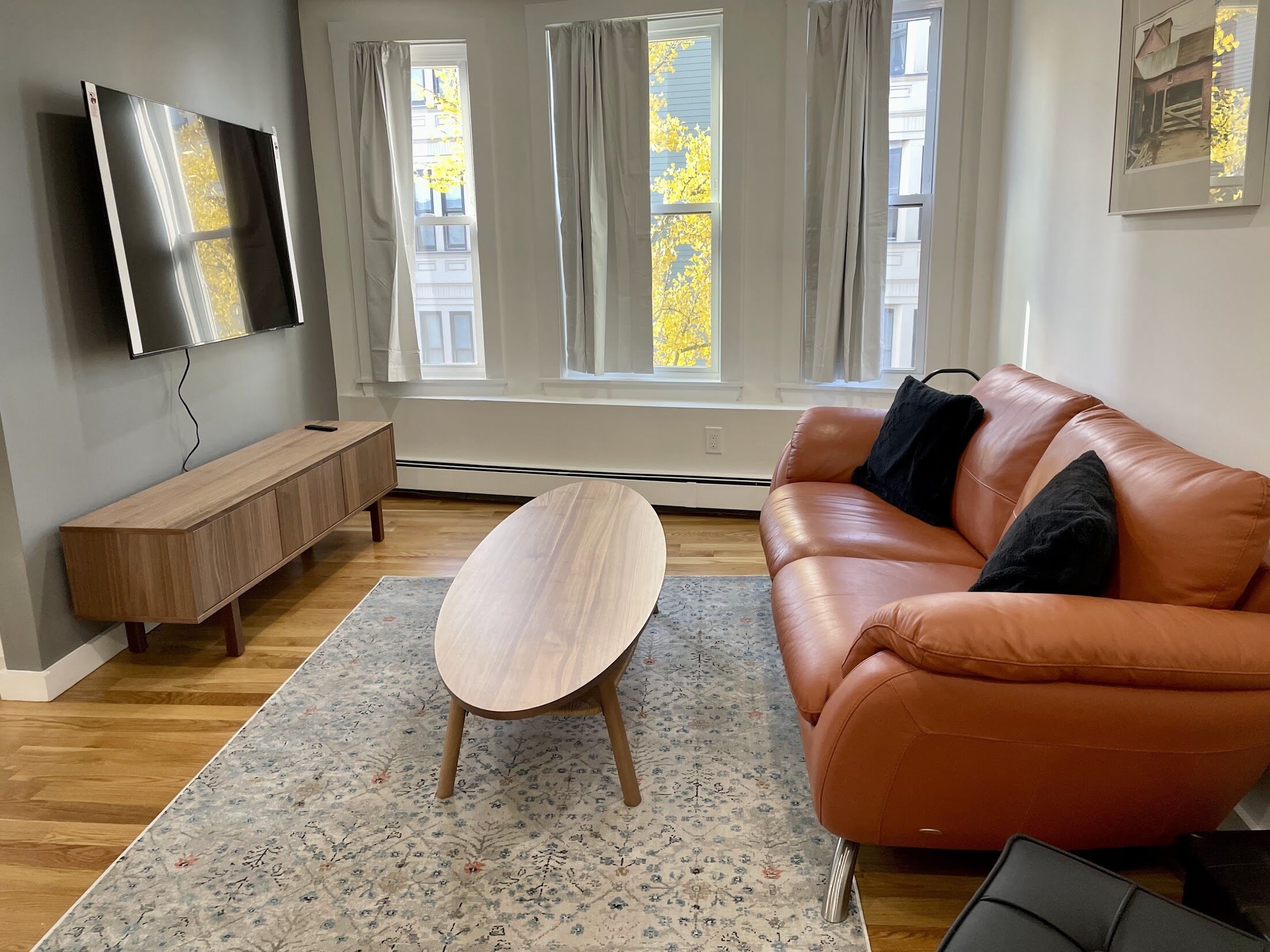 3 Bedroom Apt in Central Cambridge, walk to Harvard/MIT, in-unit laundry & A/C