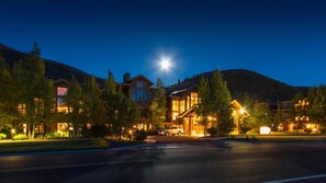 Set amidst a scenic mountain backdrop, this hotel offers stunning views and a modern design.