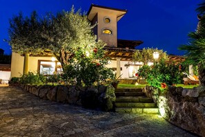 Villa | 6 Schlafzimmer