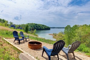 Studio (3 Bedrooms) | Property amenity - 9 to 5 Retreat by Jackson Mountain Rentals (Sevierville)