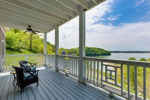 Studio (3 Bedrooms) | Property amenity - 9 to 5 Retreat by Jackson Mountain Rentals (Sevierville)