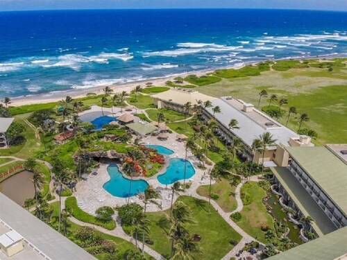 Oceanfront Resort steps to pool/beach via your lanai, 4 Beautiful Pools
