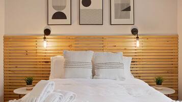 2 bedrooms, iron/ironing board, WiFi, bed sheets