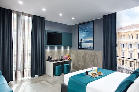 Luxury Room, Non Smoking, City View | Egyptian cotton sheets, premium bedding, memory foam beds, minibar